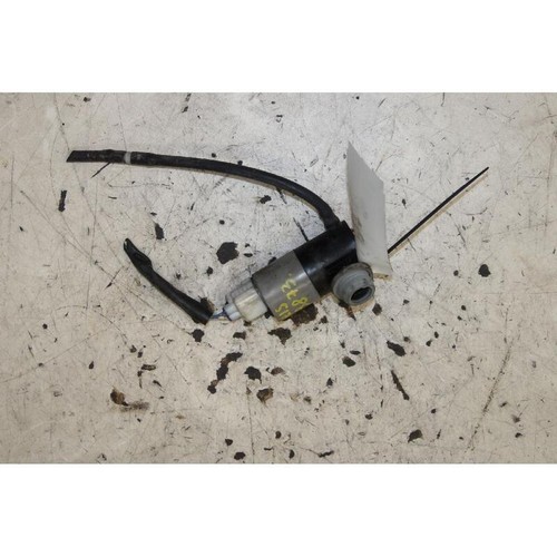 Front windscreen wiper - windscreen, pump
